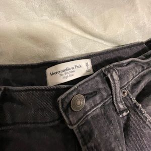 Abercrombie & Fitch 80s mom high rise